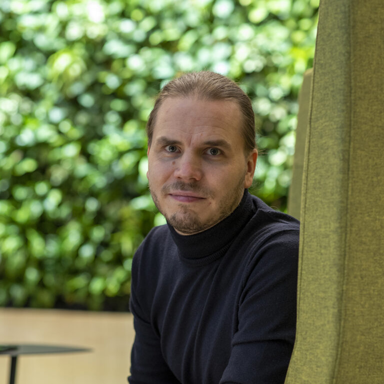 Adeona mukaan Food Data Finlandiin